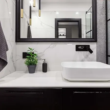 Close-golden - Great Location - Cozy And Bright&janapawla19 Apartman