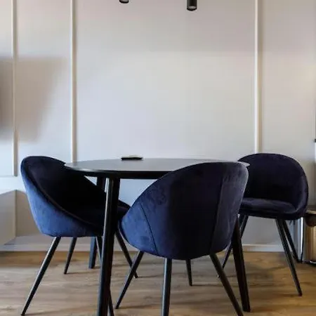 Golden - Great Location - Cozy And Bright&janapawla19 Wroclaw